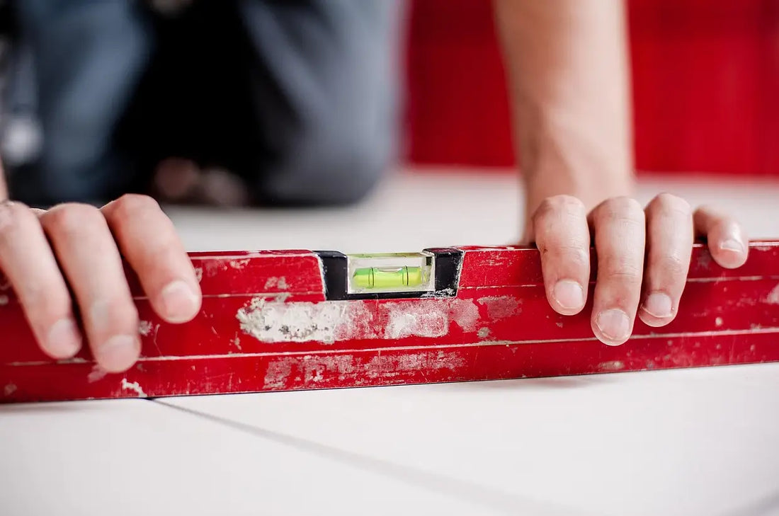 Die unverzichtbaren Werkzeuge für Fliesenleger